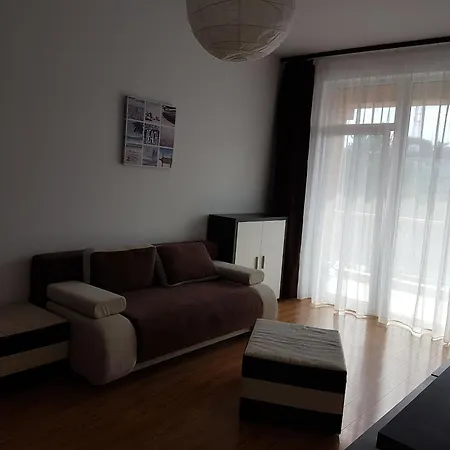 Apartament Floras דירה אפורי נורד